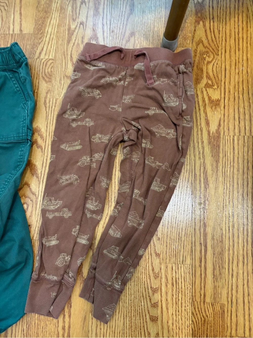 Gap boys long pants 4T jeans quilted green and truck print